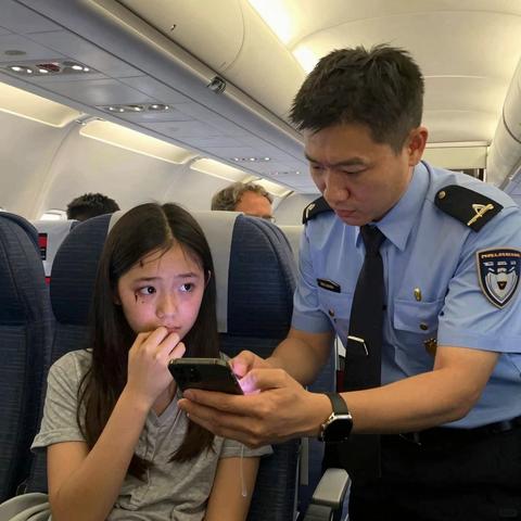 MY HEART SHATTERED THE MOMENT A SHIVERING 6-YEAR-OLD GIRL CLUTCHED MY UNIFORM ON FLIGHT 402 TO DALLAS.